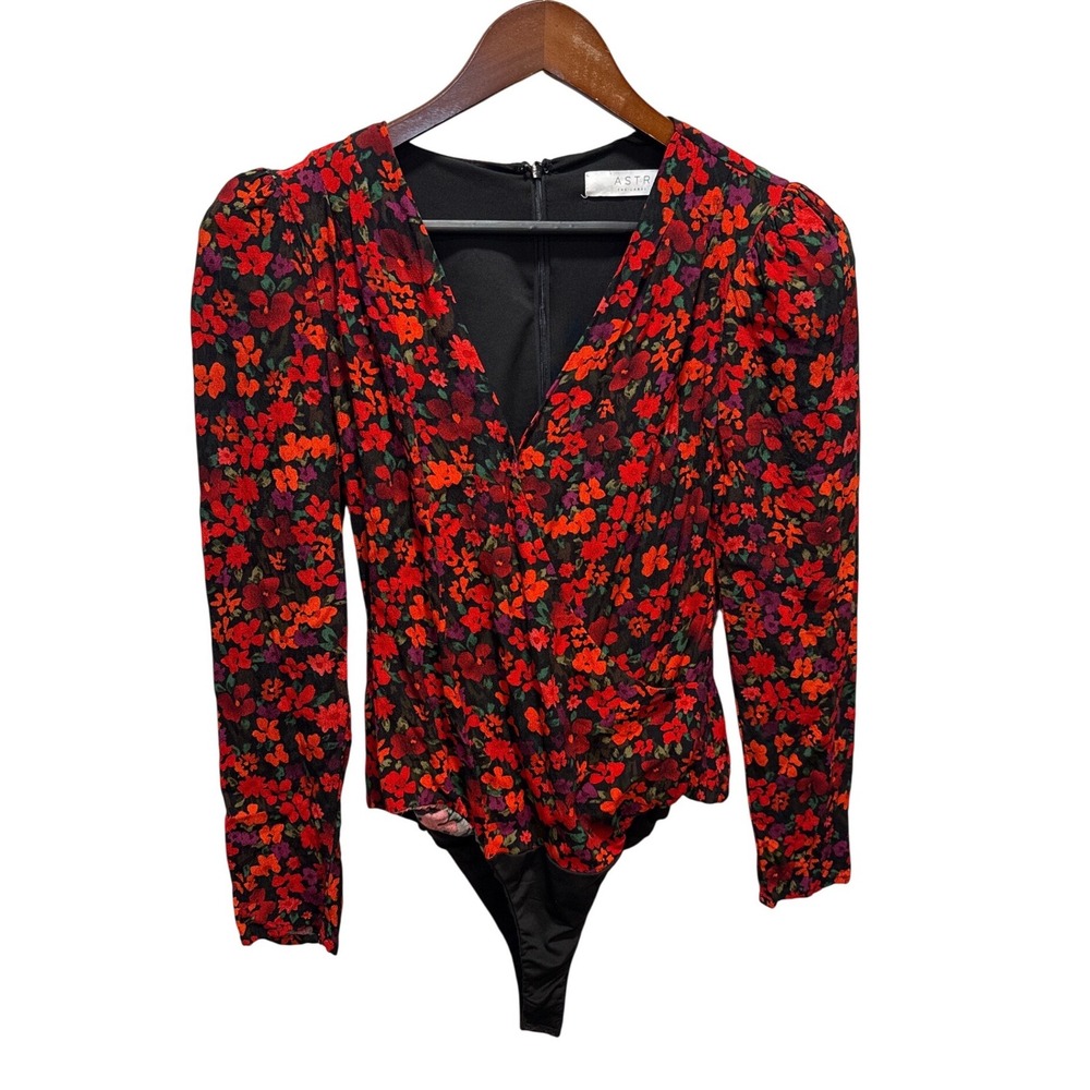 ASTR The Label Red Orange‎ Multi Floral V-Neck Bodysuit ACT17365 Womens Medium